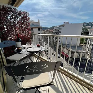 https://grand-studio-centre-nice.fr-provencehotel.com